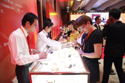 百泰首飾 以零售終端革新，鑄就國內珠寶行業旗艦